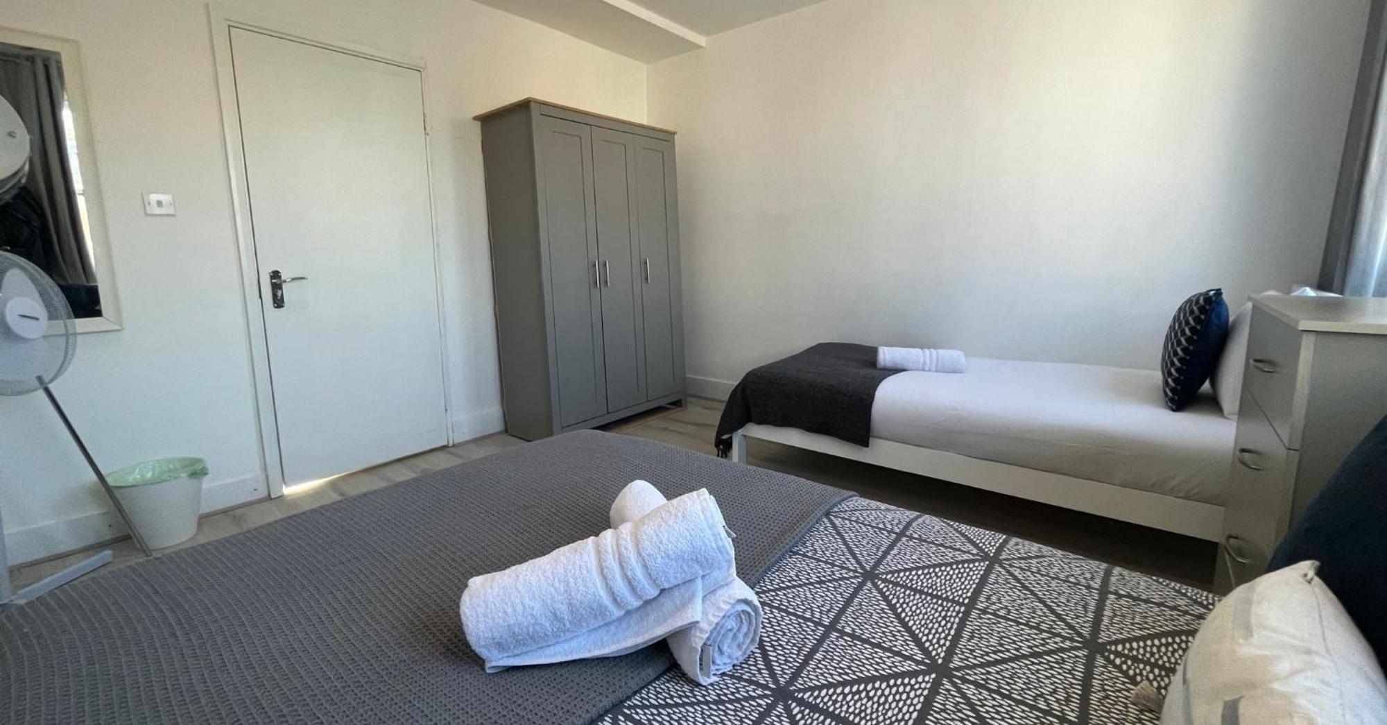 Nifty 2 Bedroom Flat In Goswell Rd ลอนดอน ภายนอก รูปภาพ